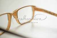 individuell handgefertigte Holzbrille, mahoshiva